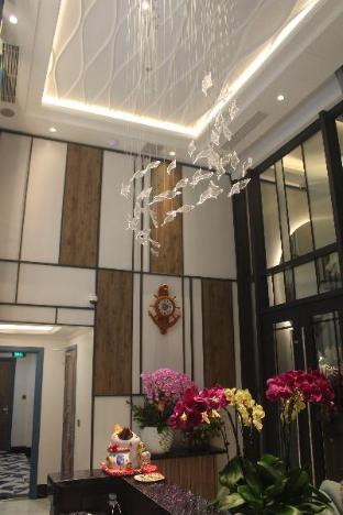 the moon boutique hotel cat ba