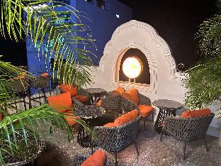 the moon boutique hotel cat ba