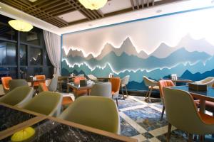 the moon boutique hotel cat ba