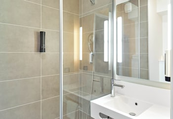 bandb hotel paris clichy sous bois