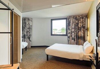 bandb hotel paris clichy sous bois