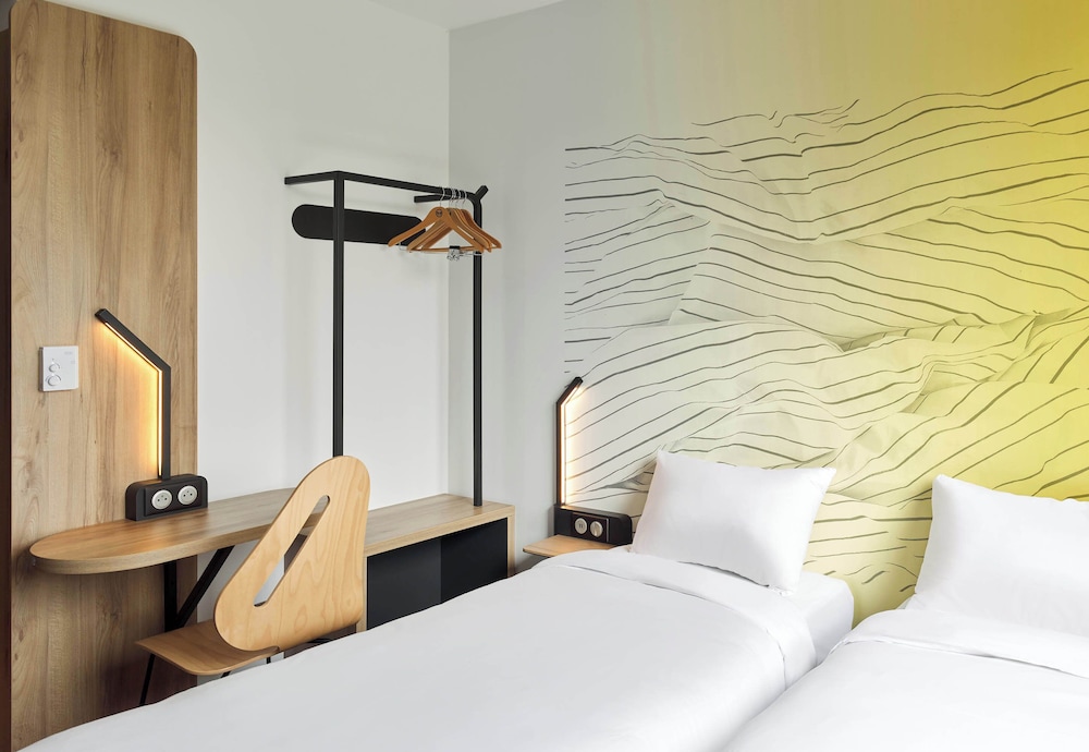 bandb hotel paris clichy sous bois