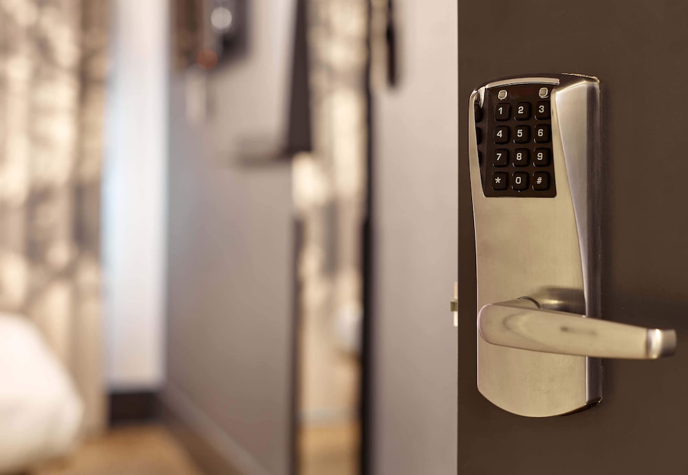 bandb hotel paris clichy sous bois