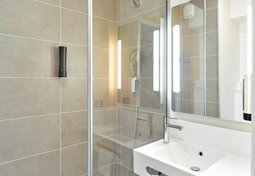 bandb hotel paris clichy sous bois