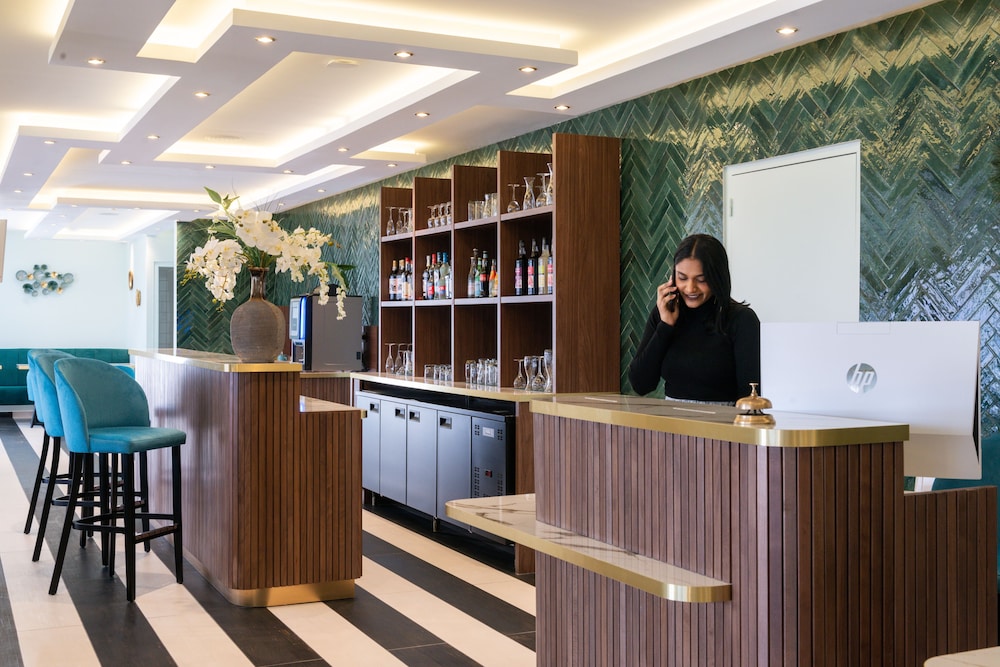 sure hotel by best western porte de dieppe