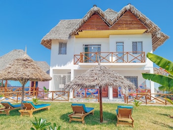 spice sea beach house and restaurant