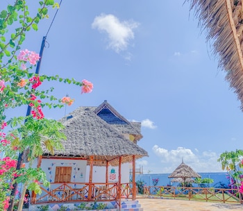 spice sea beach house and restaurant