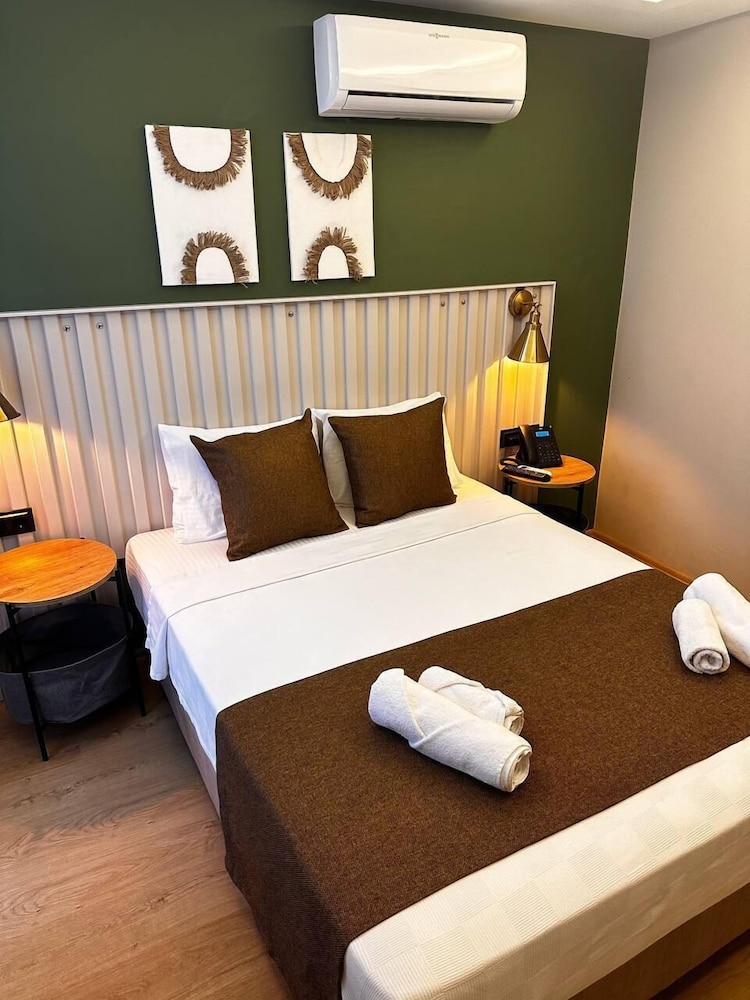 red castle hotel and pub