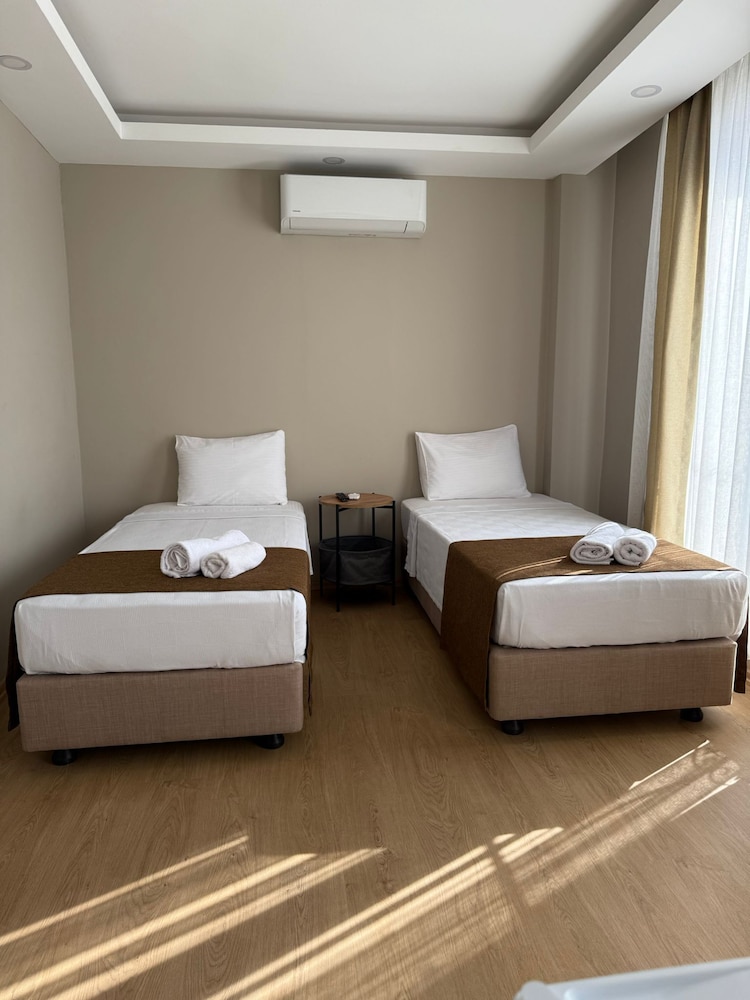 red castle hotel and pub