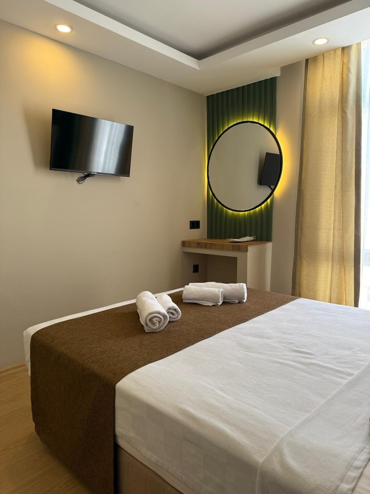 red castle hotel and pub