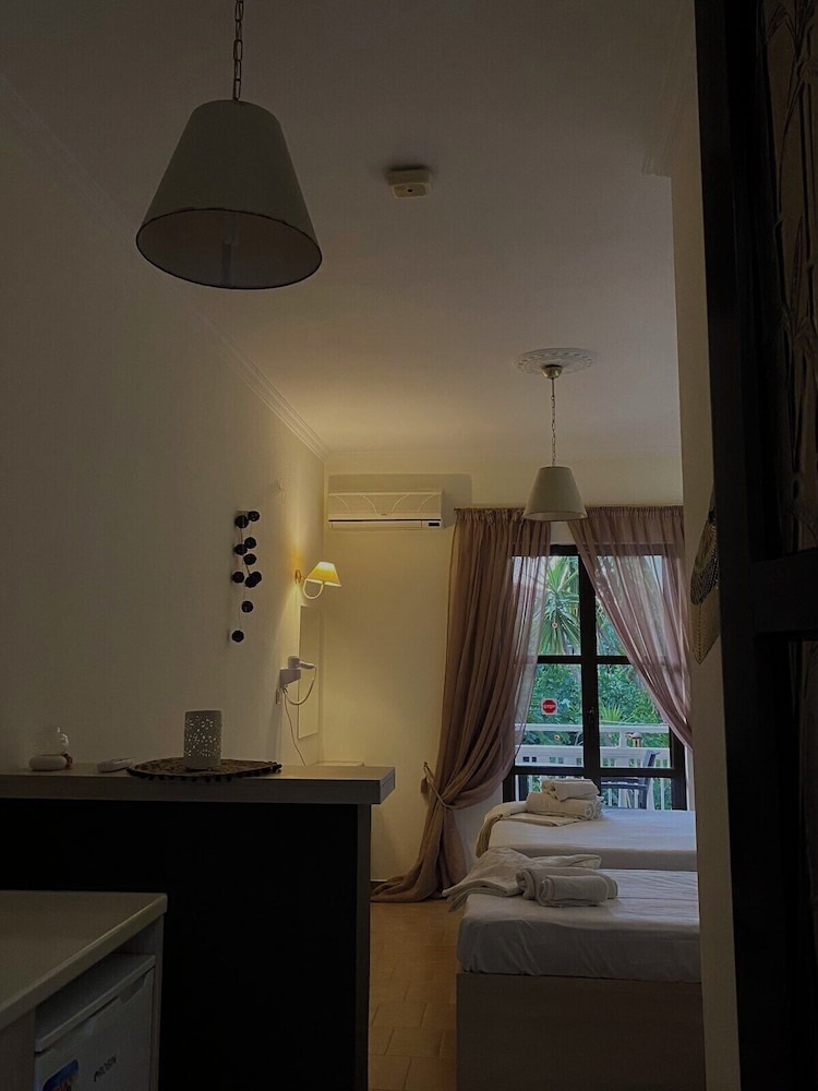marinos rooms
