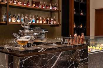 solaire resort north