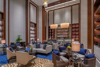 solaire resort north