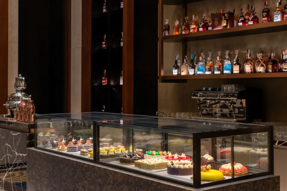 solaire resort north