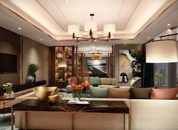 solaire resort north