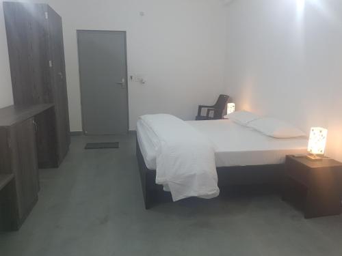 Hotel Auro Maison,,3 star