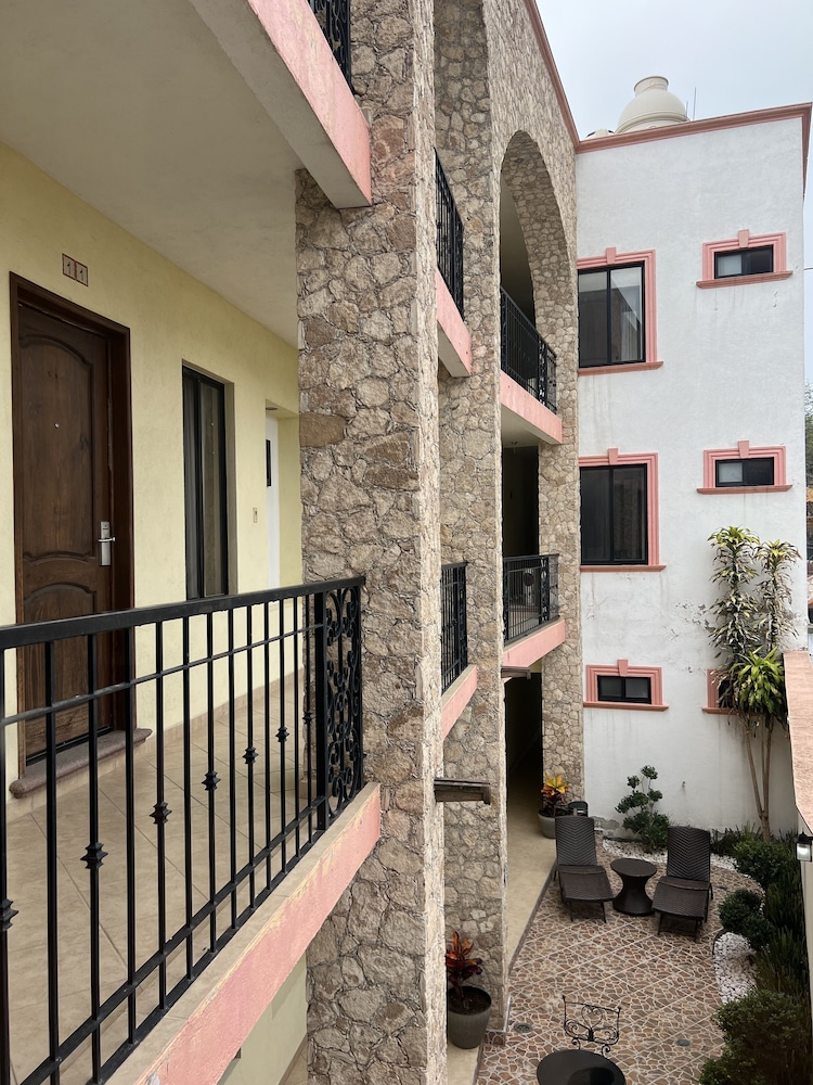 hotel la capilla bernal