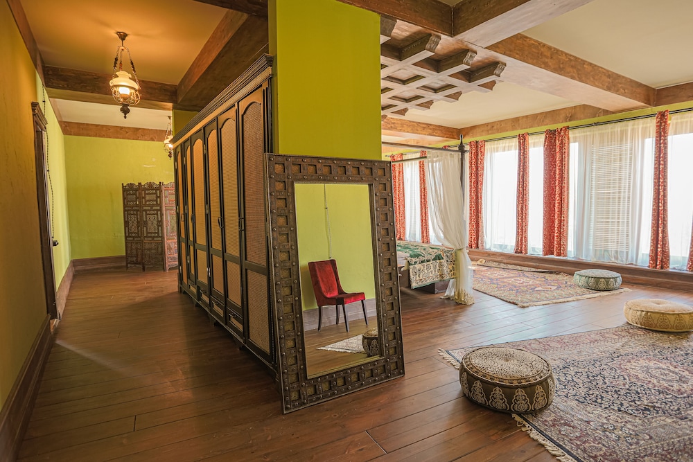 knyazli family suites and rooms