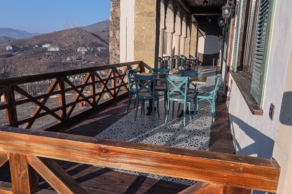 knyazli family suites and rooms
