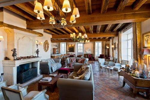 hostellerie de la tour dauxois