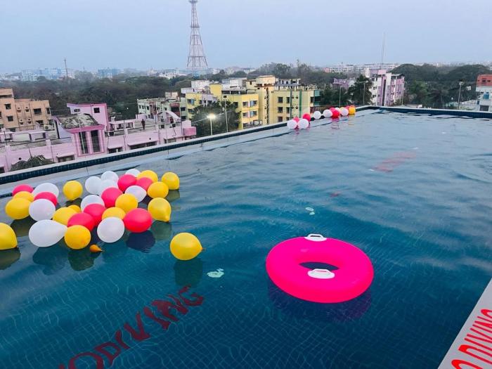 hotel lake view