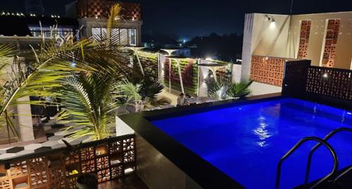 hotel lake view