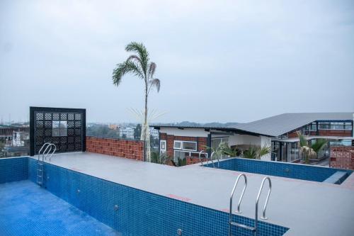 hotel lake view