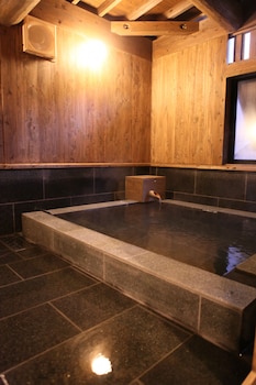 kurokawa onsen ryokan wakaba
