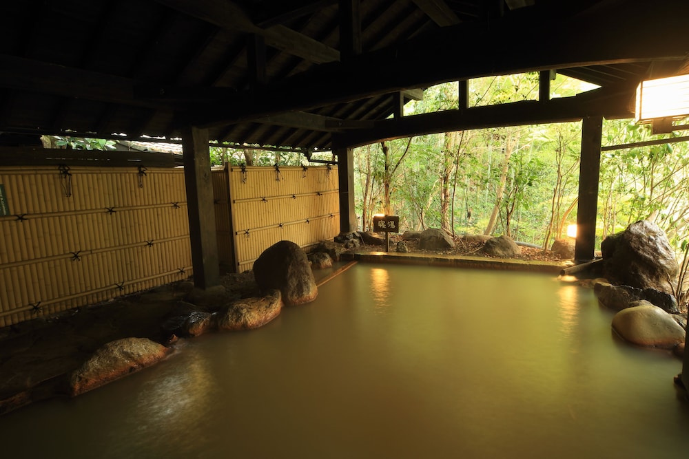 kurokawa onsen ryokan wakaba