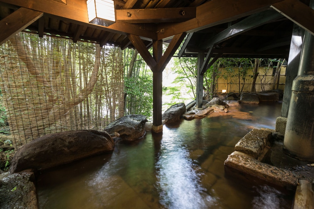 kurokawa onsen ryokan wakaba