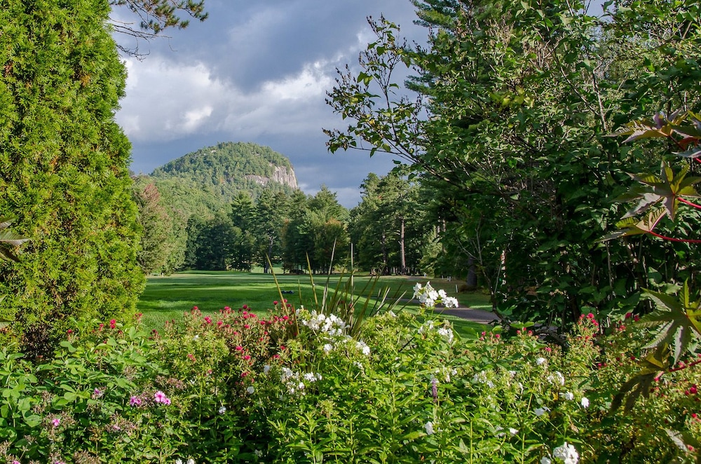 white mountain hotel and resort