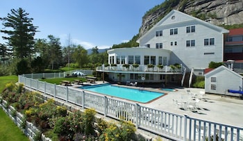 white mountain hotel and resort
