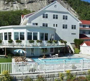 white mountain hotel and resort