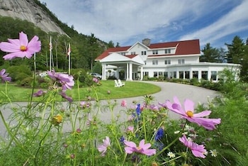 white mountain hotel and resort