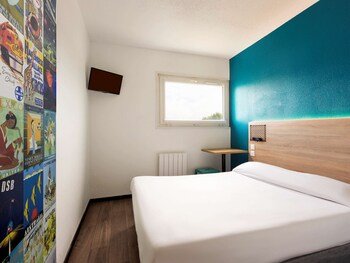 hotelf1 reims tinqueux
