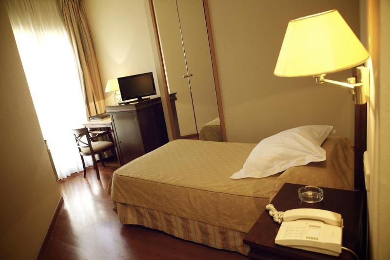 Leon Hotel Spa Paris,San Andres Del Rabanedo>>Leon,3 star