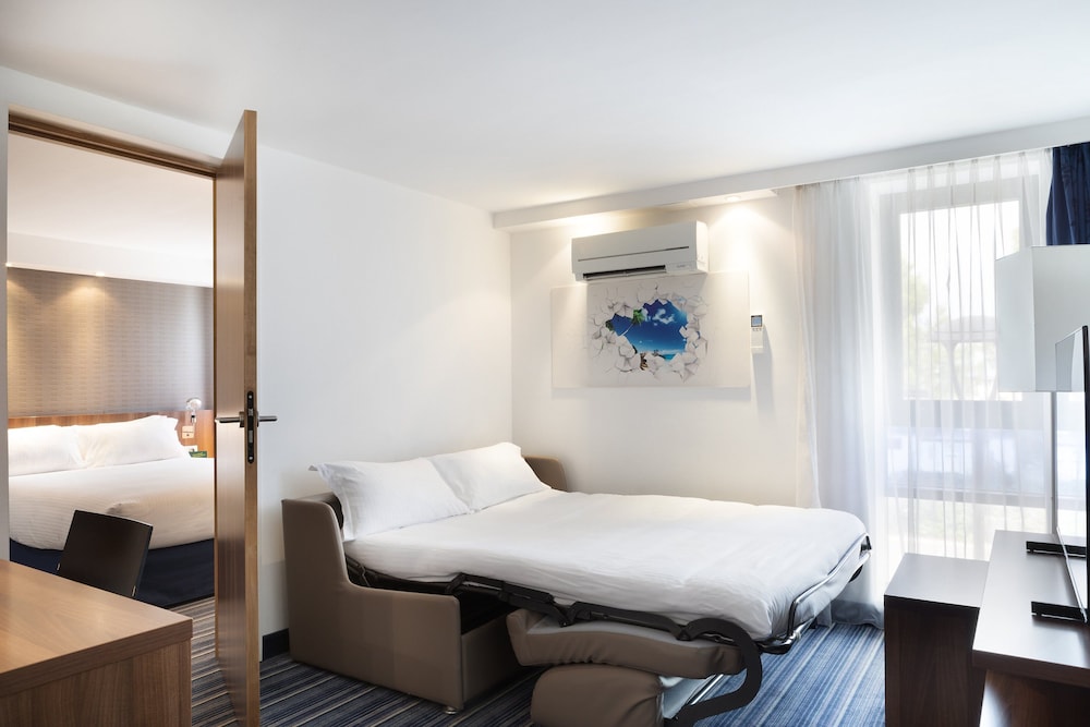 holiday inn marseille airport by ihg