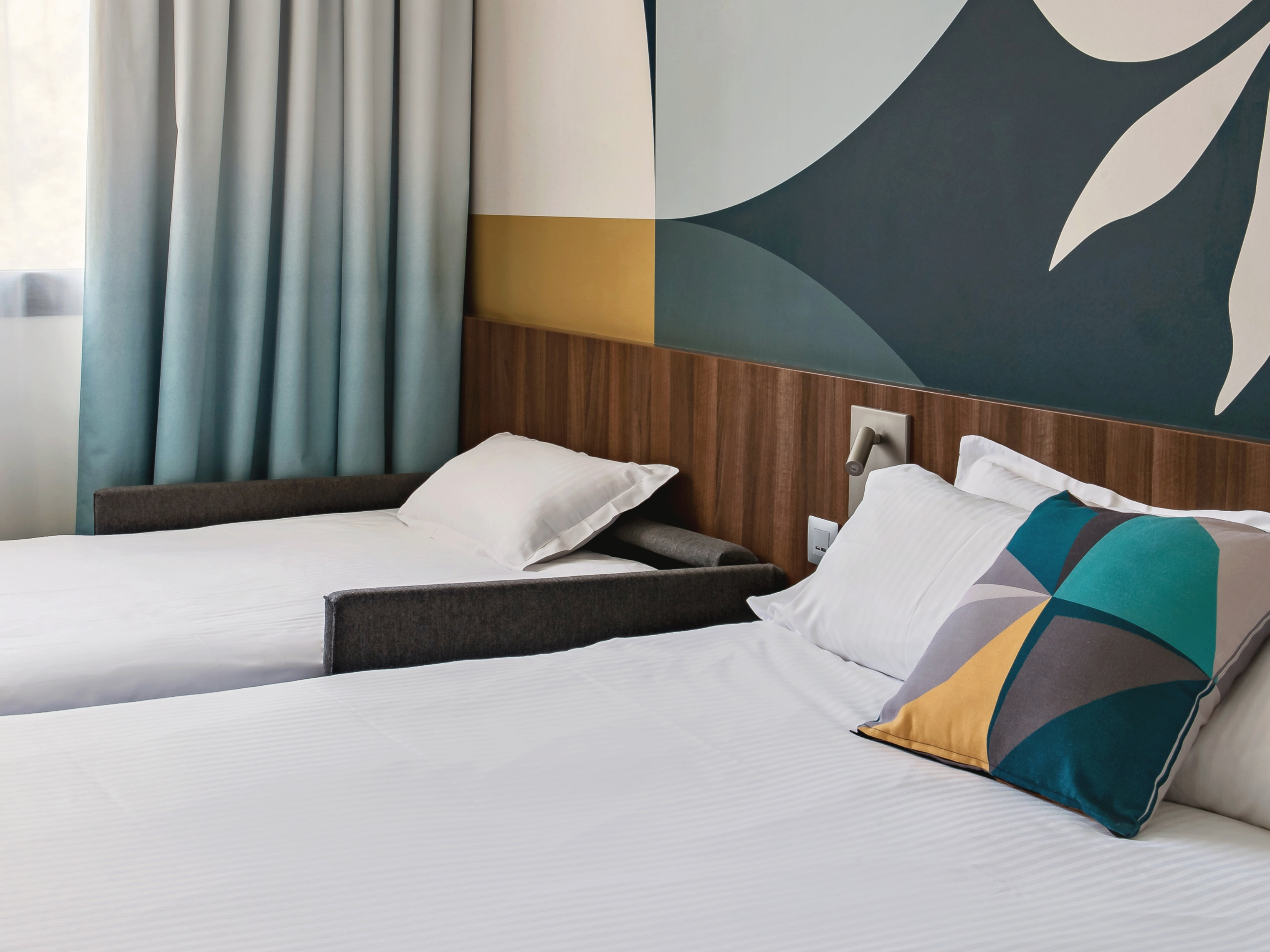 holiday inn marseille airport by ihg