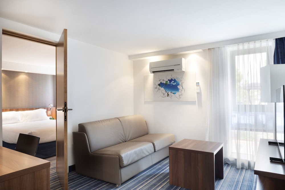 holiday inn marseille airport by ihg