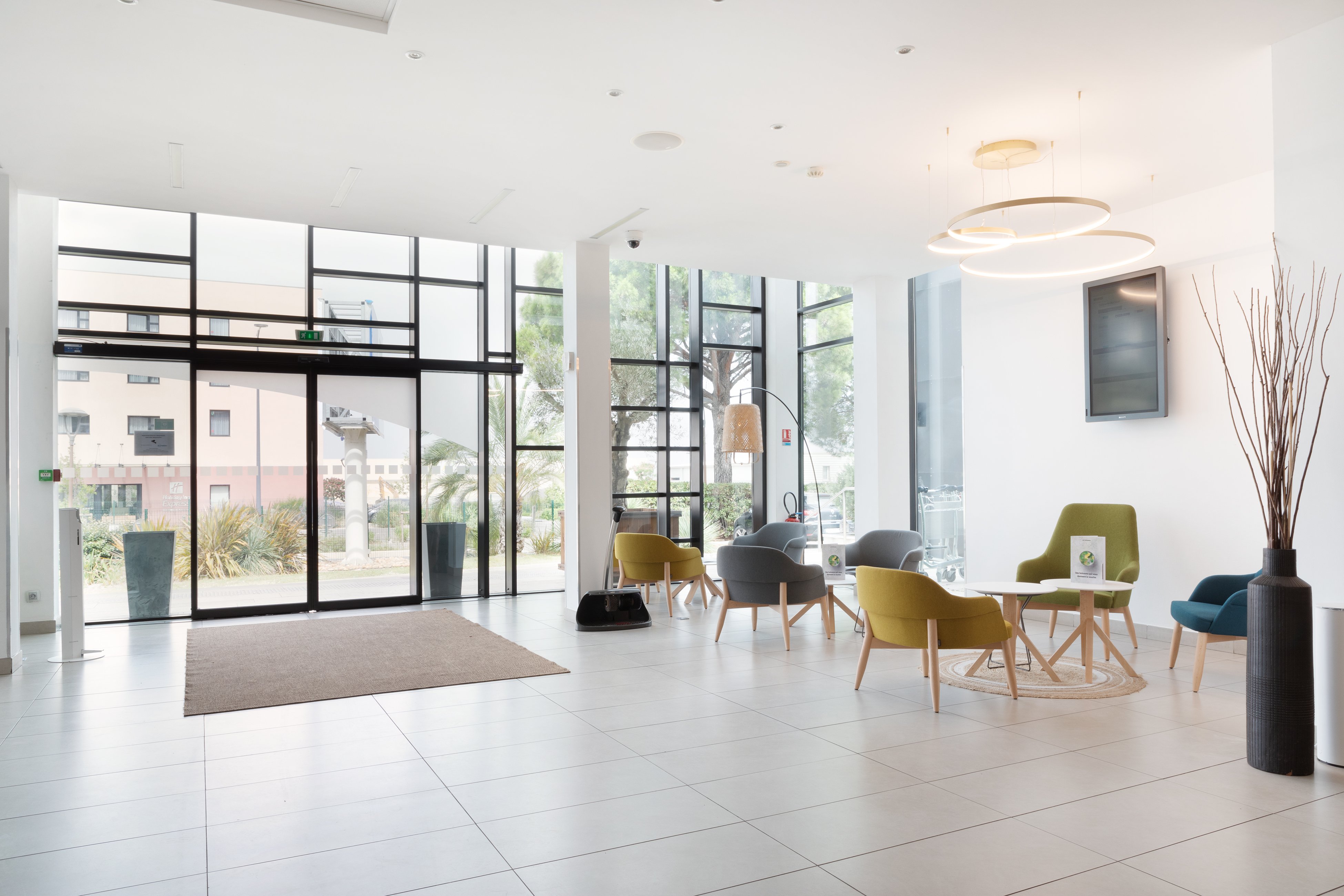 holiday inn marseille airport by ihg