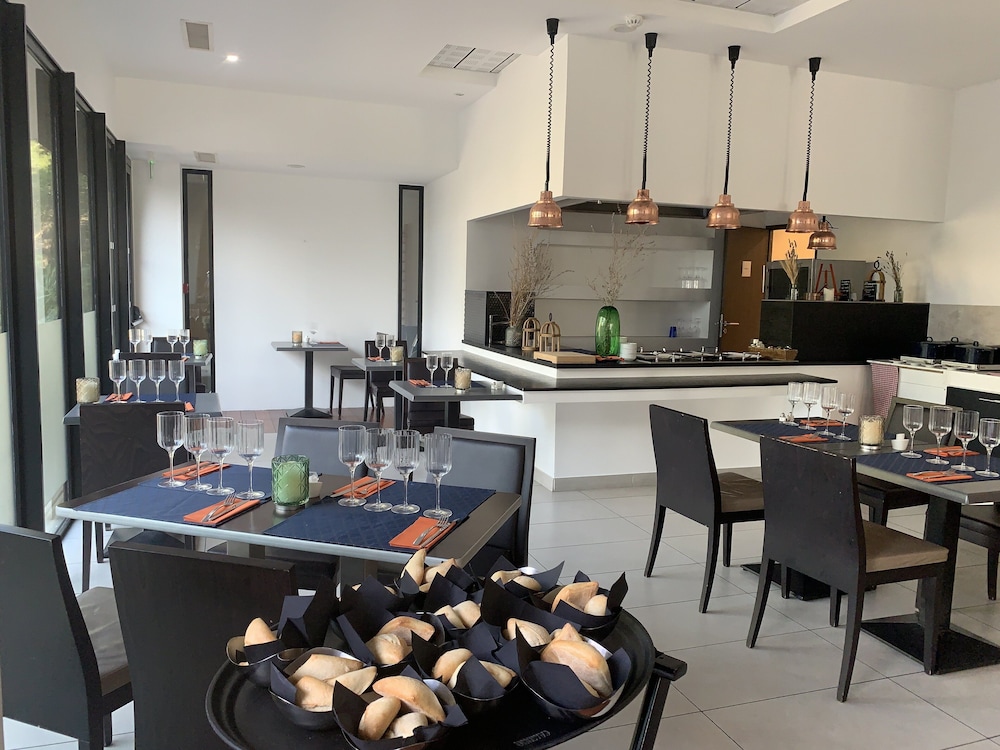 holiday inn marseille airport by ihg