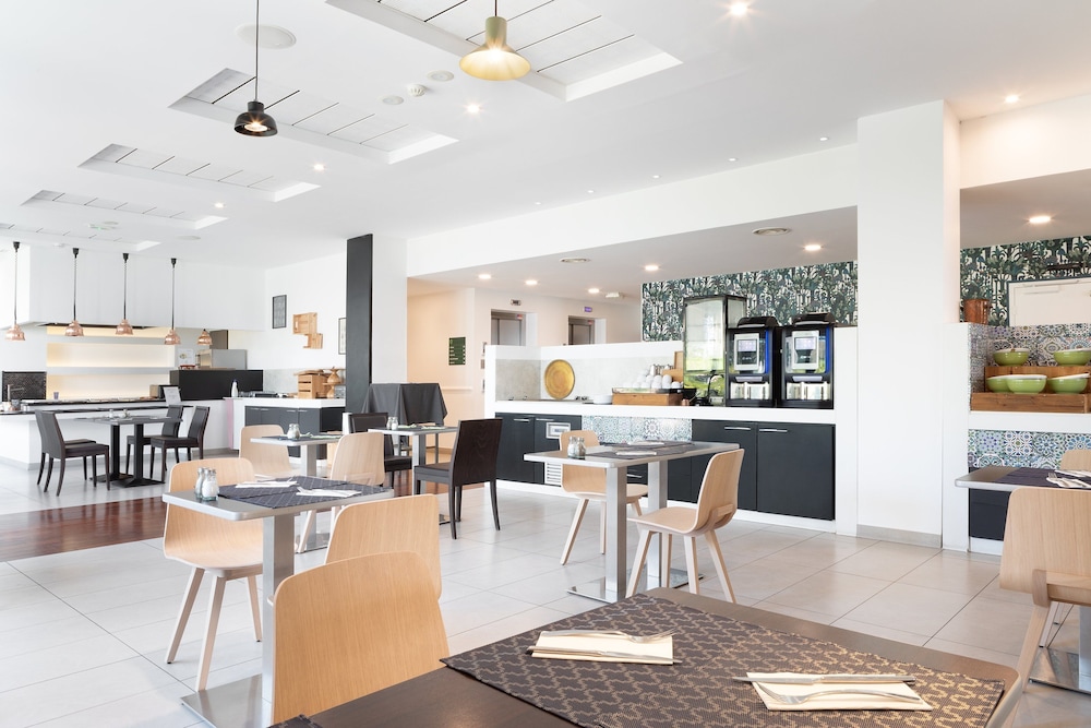holiday inn marseille airport by ihg