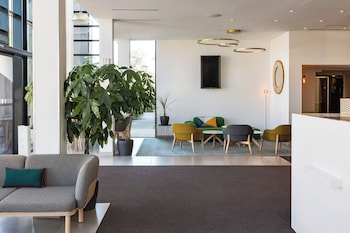 Holiday Inn Marseille Airport By Ihg,Near Eurocopter,4 star