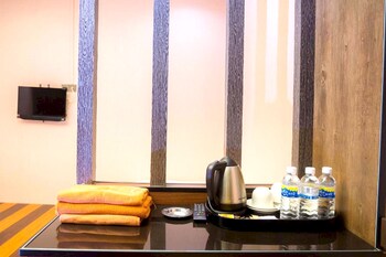 hotel holmes