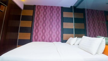 hotel holmes