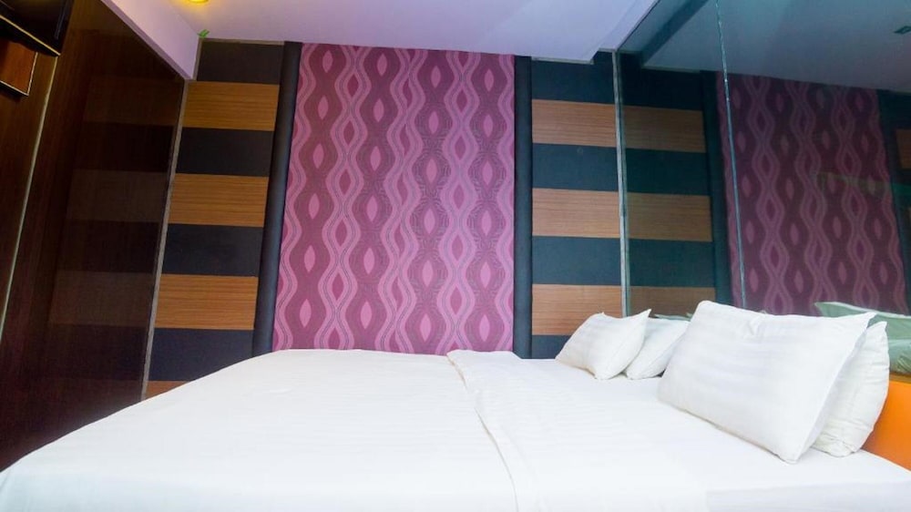hotel holmes
