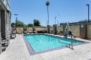 hilton garden inn phoenix airport north