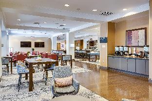 hilton garden inn phoenix airport north