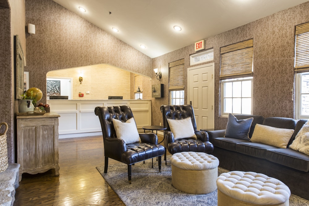 cottage inn by the sea