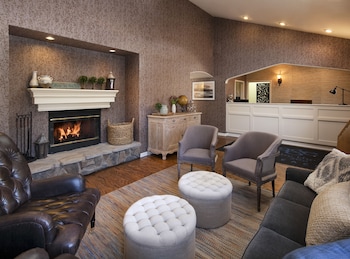 cottage inn by the sea